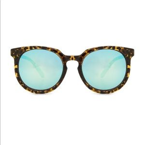 Quay Australia Don’t Change Sunglasses